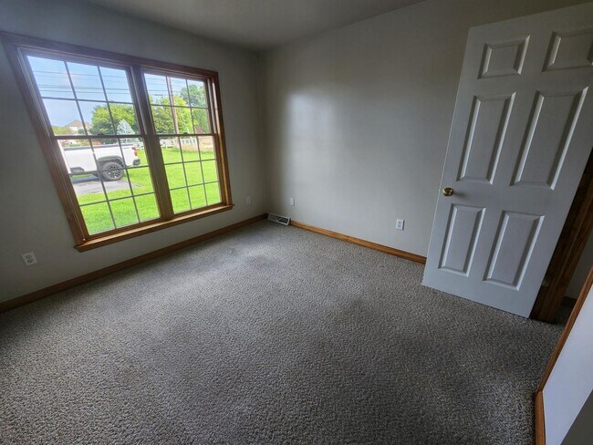 Building Photo - 11494 Williamsport Pike