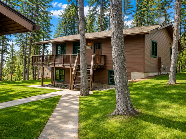 Building Photo - 268 Lakeview Dr