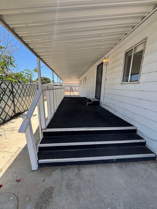 Building Photo - Updated 3 bedroom, 2 bathroom mobile!