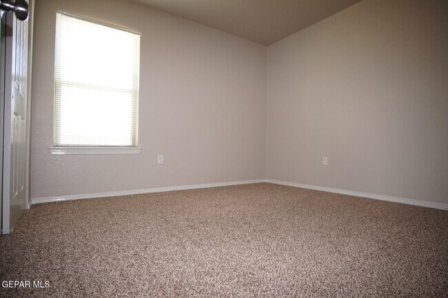 Building Photo - 10692 Canyon Sage Dr
