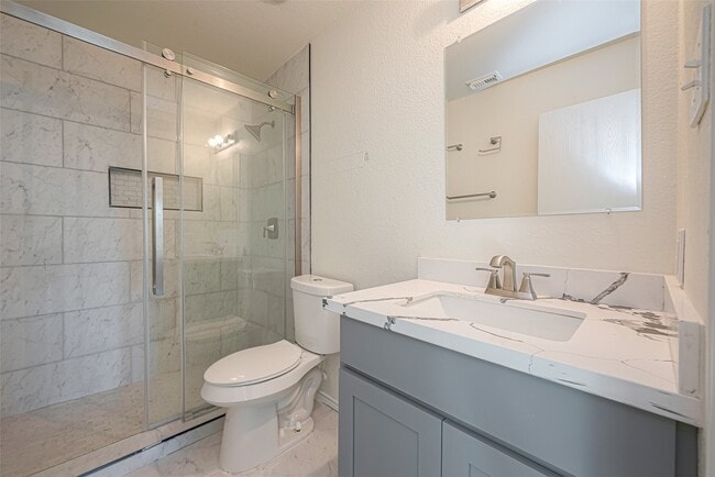 Building Photo - 19839 Rustic Lake Ln