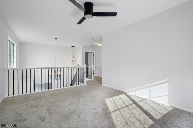 Building Photo - 13 Winding Brook Rd