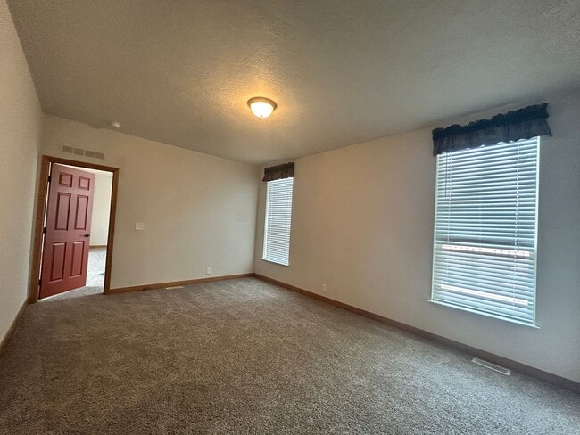 Building Photo - 3 Bed, 2 Bath Home on 5 Acres – Florence, ...