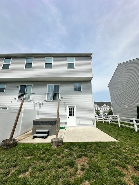 Building Photo - 424 Sitka Spruce Ln