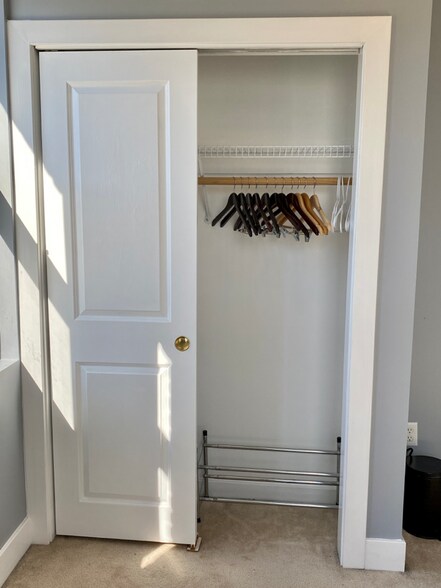 Building Photo - 2 17th St SE