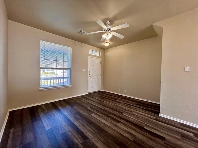 Building Photo - 2707 Westhampton Ct