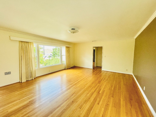 Building Photo - 6206 Pontiac St