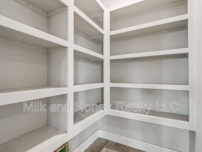 Building Photo - 14525 Rochefort Ln