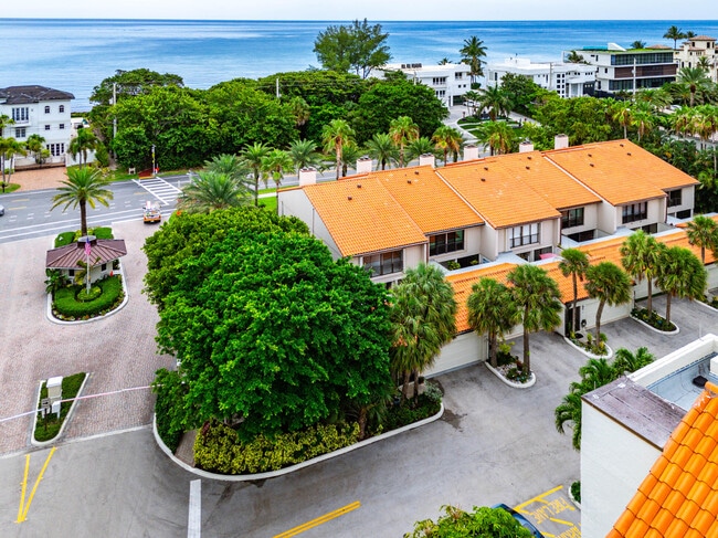 Building Photo - 3908 S Ocean Blvd
