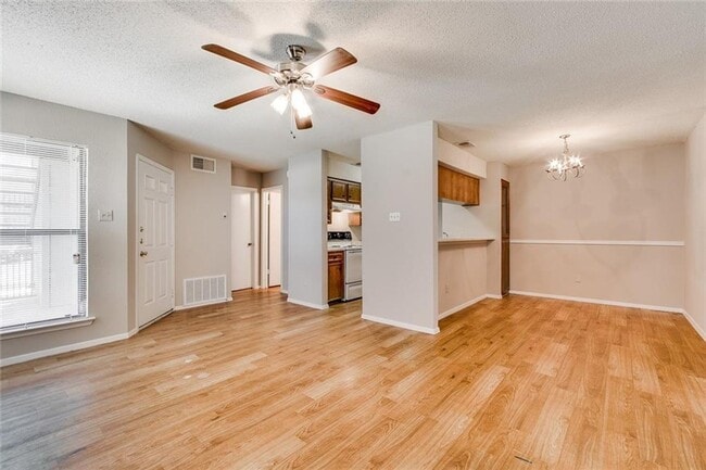 Building Photo - 10616 Mellow Meadow Dr