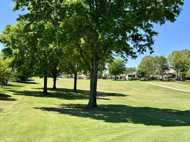 Building Photo - 320 Tigitsi Way