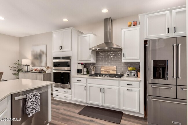 Building Photo - 5418 S Vincent