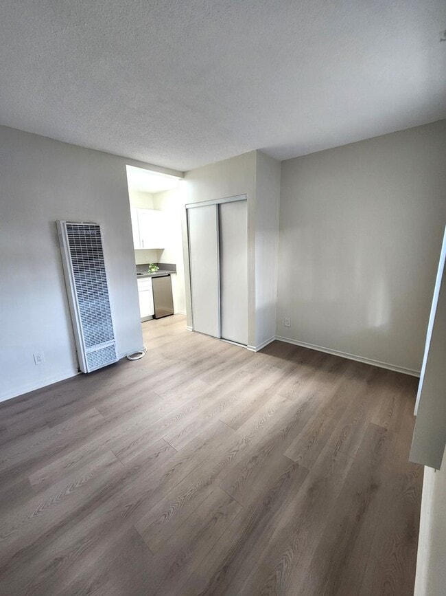 Interior Photo - HAWTHORNE 2