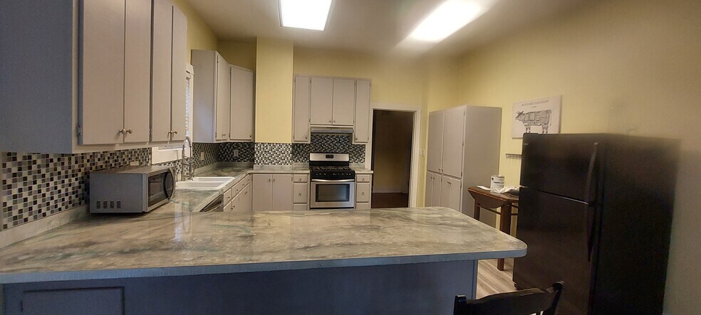 Building Photo - 250 S Ann St