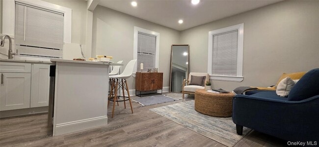 Building Photo - 248-11 89th Ave