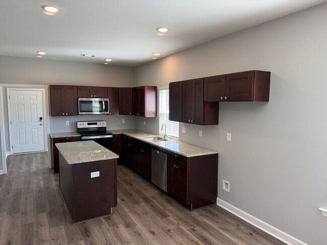 Building Photo - 55 Wolfsbridge Lp