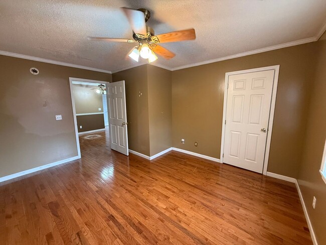 Building Photo - Guntersville, AL Home for Rent!