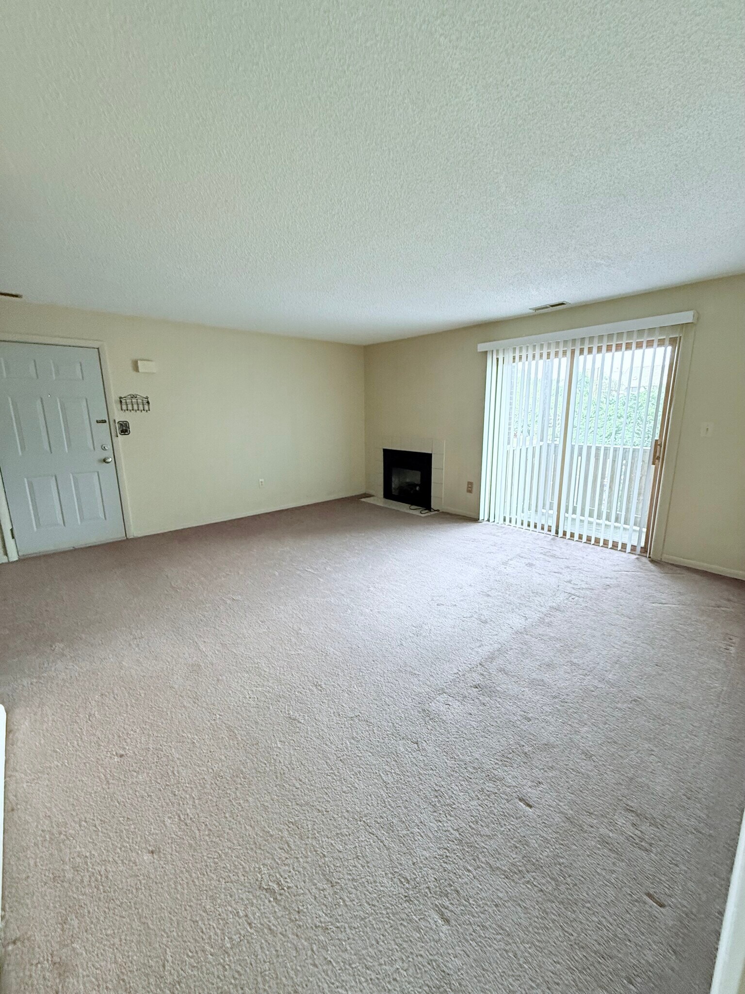 Building Photo - 5002 Ravens Crest Dr