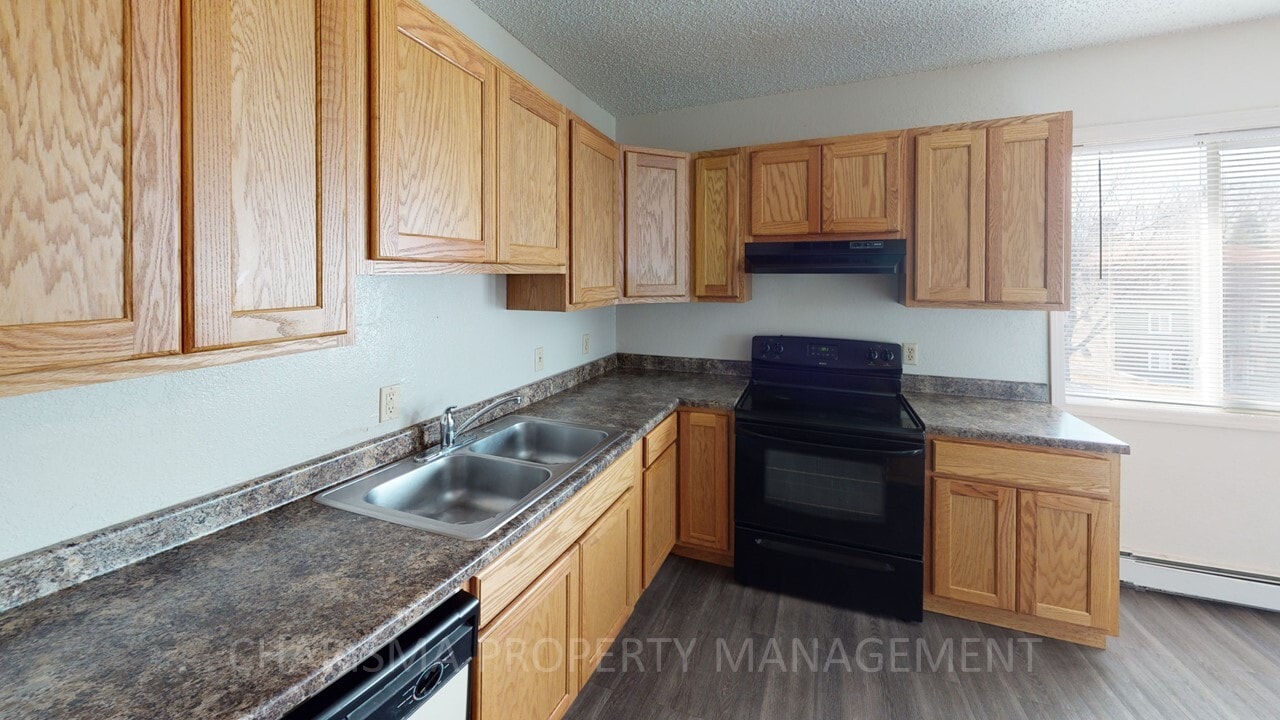 Building Photo - 412 S Thompson Ave