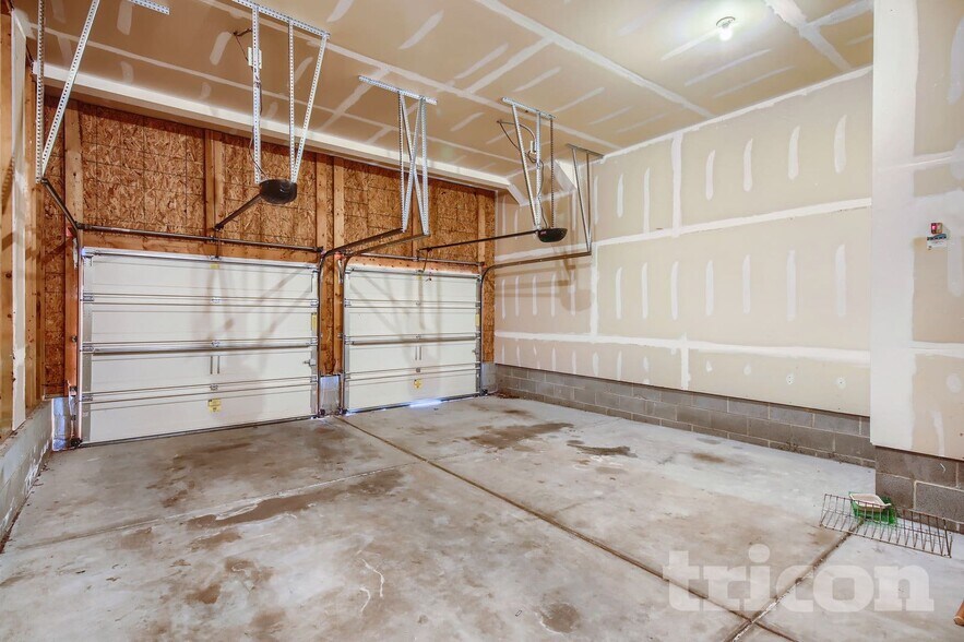 Building Photo - 1212 Screech Owl Rd