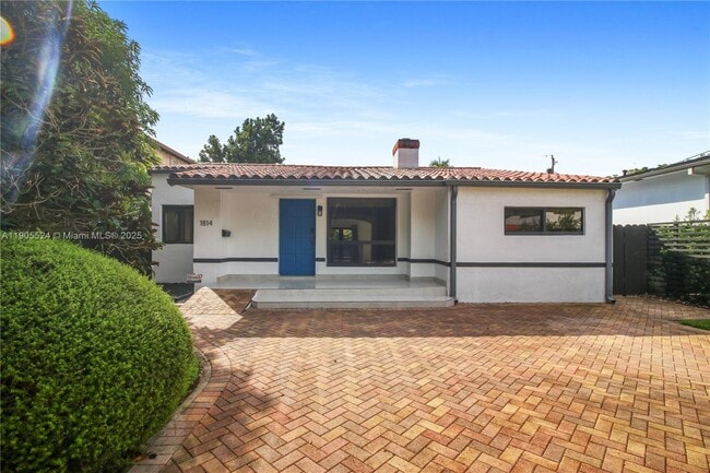 Building Photo - 1814 SW 22nd Terrace