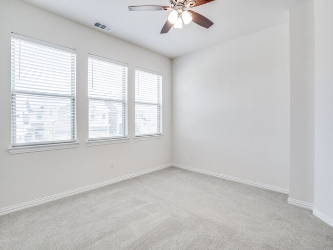 Building Photo - 17751 Shumard Oak Dr