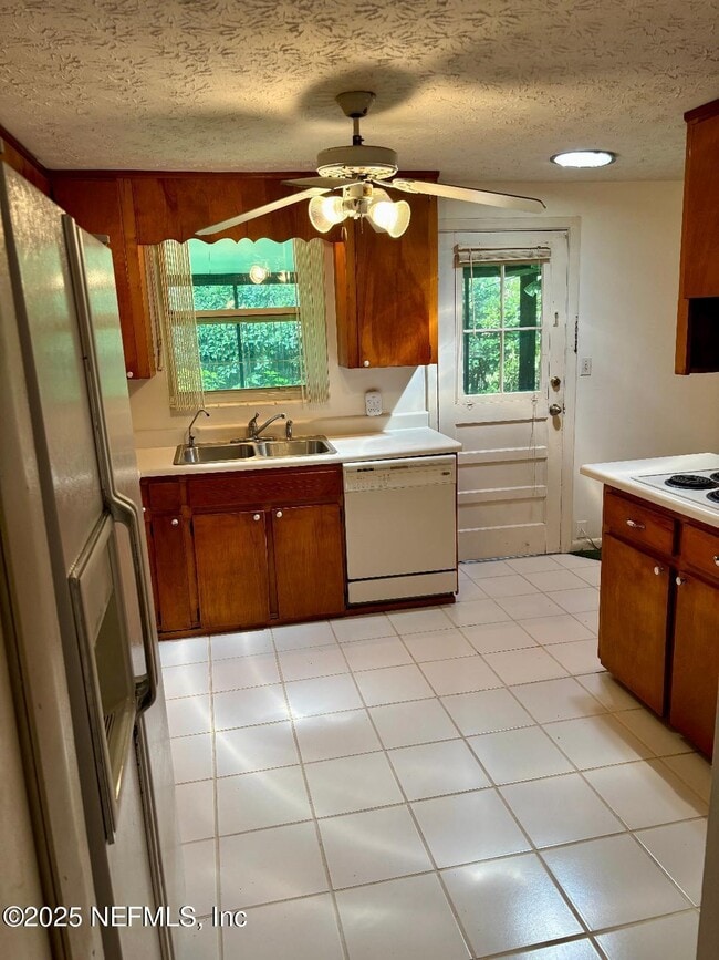 Building Photo - 5124 Rosebay Ct