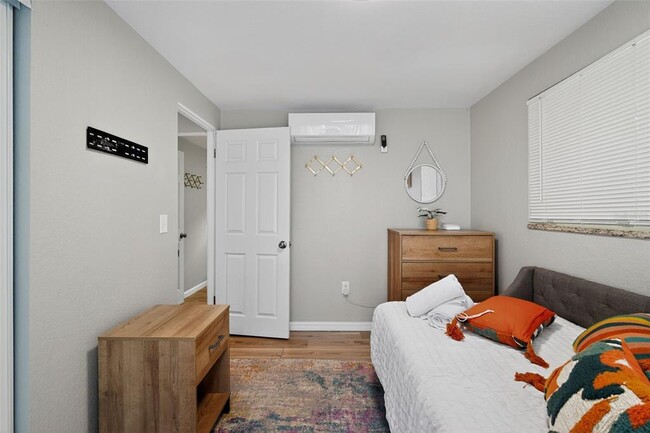 Building Photo - 63 Lake Hunter Dr