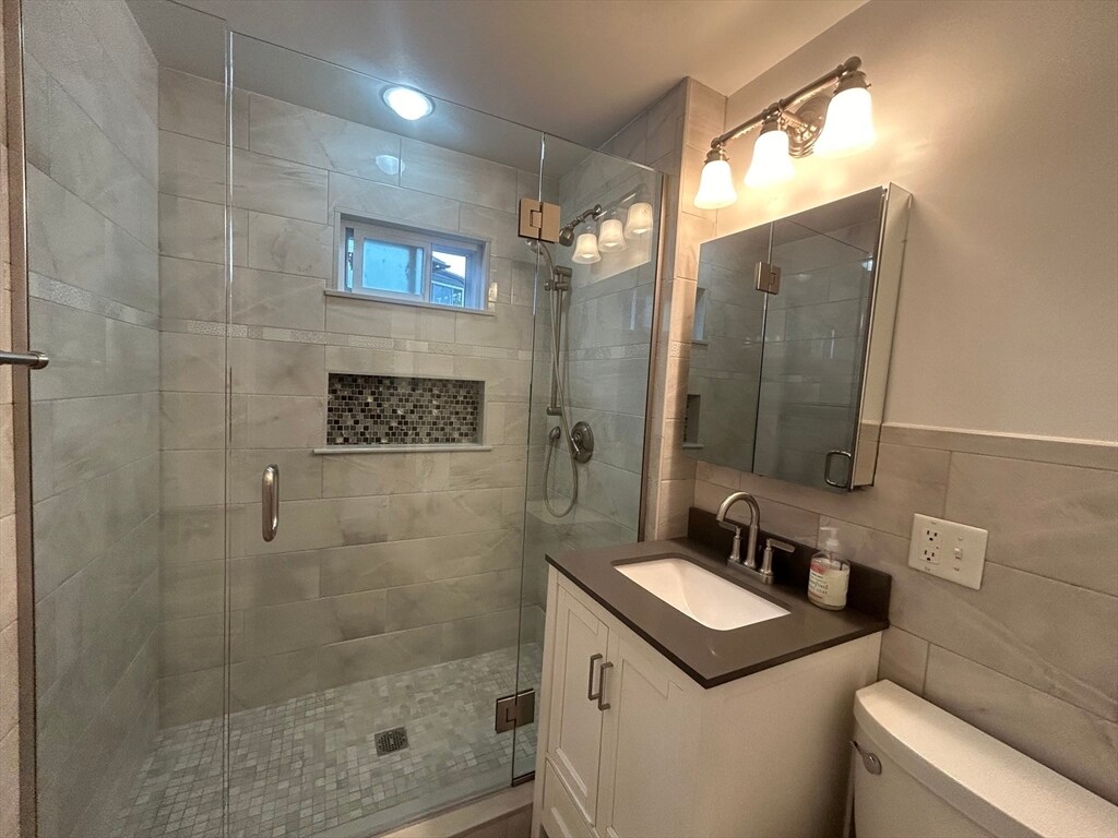 Building Photo - 23 Webster St