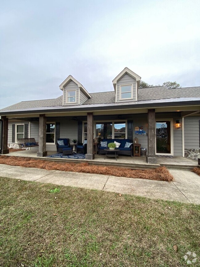 Building Photo - A beautiful home in Loganville, GA.