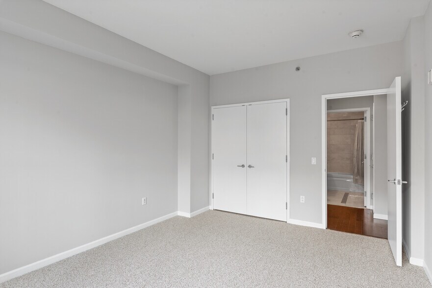 Building Photo - 1425 Locust St