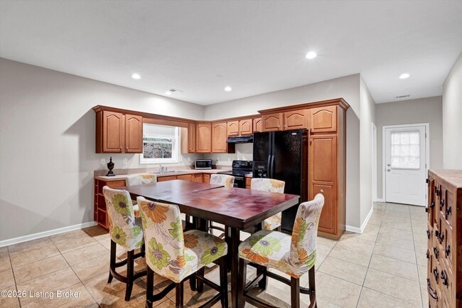 Building Photo - 2726 Brownsboro Rd