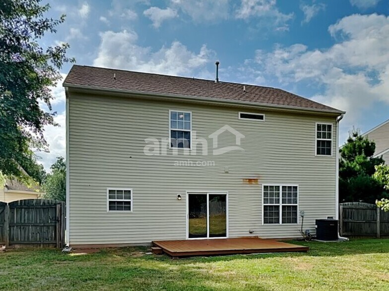 Building Photo - 2572 Viola Ct