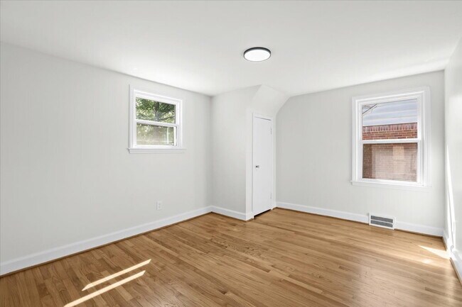 Building Photo - Modern Living in a Classic Detroit Neighborhood