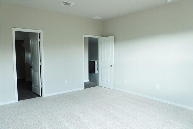 Building Photo - 13812 Levy Ln