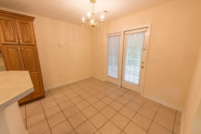 Building Photo - 894 Tulane Rd