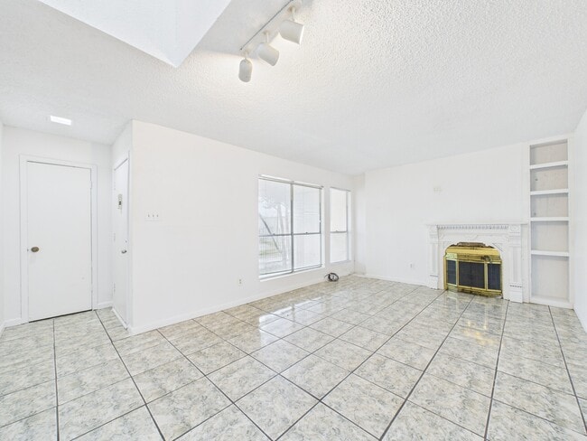 Building Photo - 781 Country Pl Dr