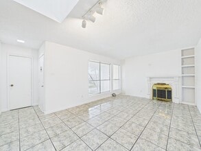 Building Photo - 781 Country Pl Dr