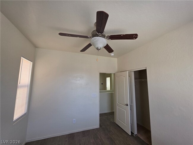 Building Photo - 7510 Perla Del Mar Ave