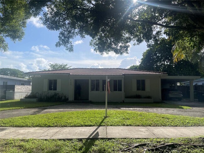 Building Photo - 8240 SW 62nd Ct