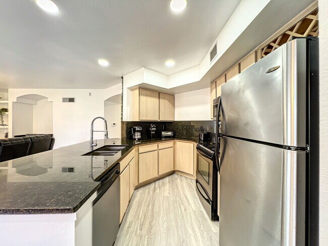 Building Photo - Westpointe Boulevard, Orlando, FL 32835 - 1 BR 1 BA condo