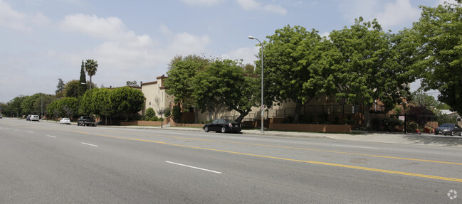 Primary Photo - Victory Townhomes