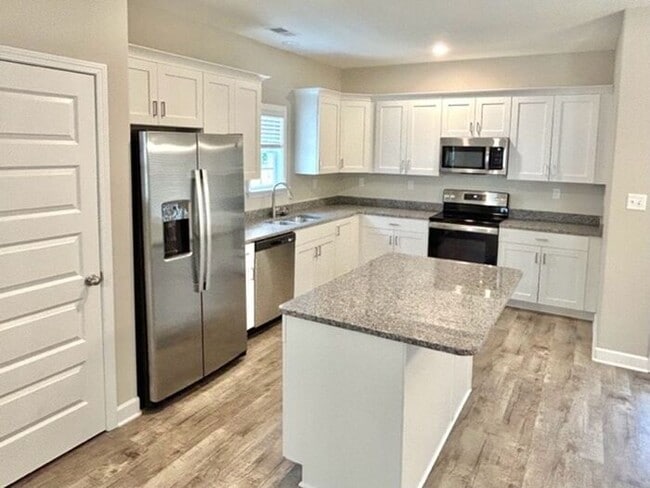 Building Photo - Now Leasing a 4-bed 2.5 bath home in Milli...