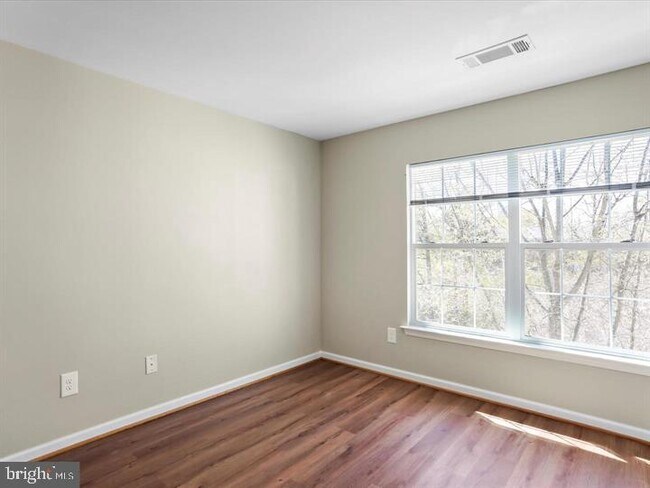 Building Photo - 11312 King George Dr