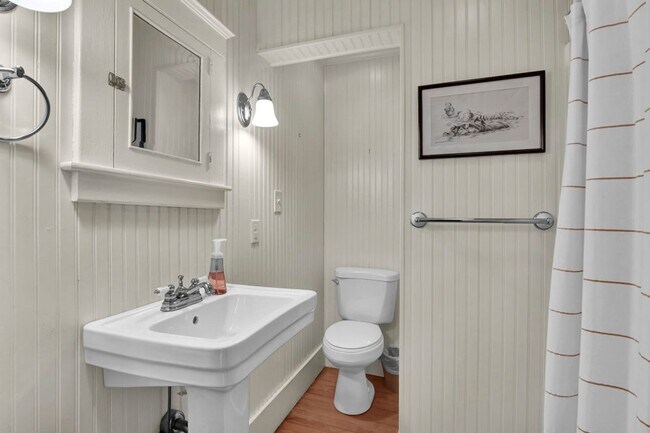 Building Photo - Gorgeous Historic Home in Downtown Wilmington