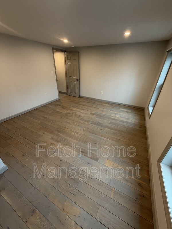 Building Photo - 34 N Lee St