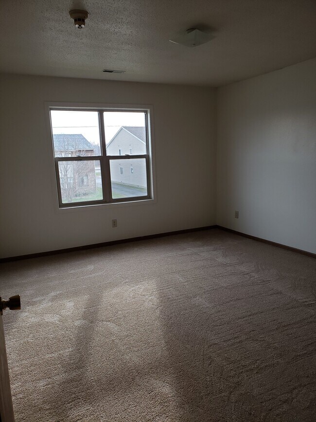 Building Photo - 5742 Ryewyck Dr