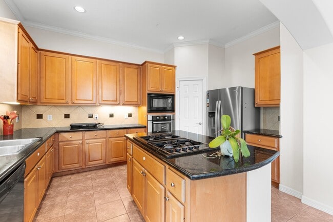 Building Photo - 7922 Stoneyway Dr