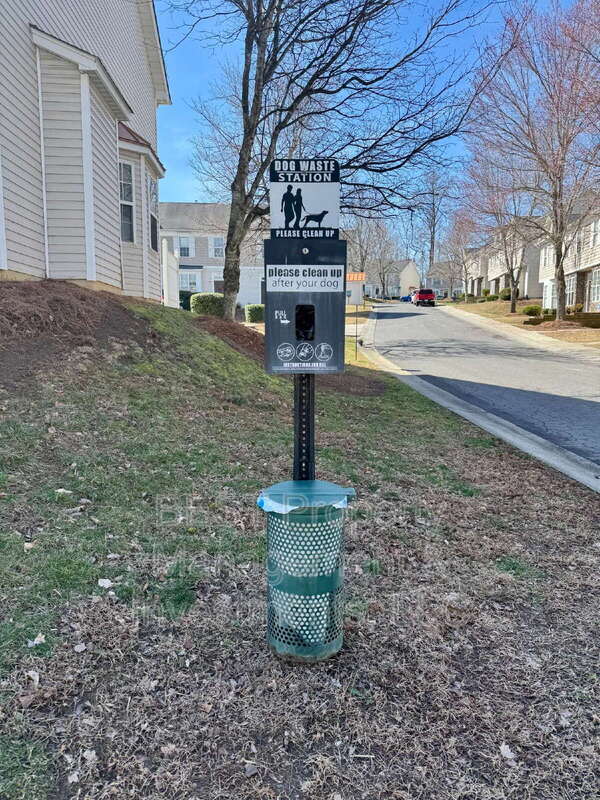 Building Photo - 8130 Kings Creek Dr