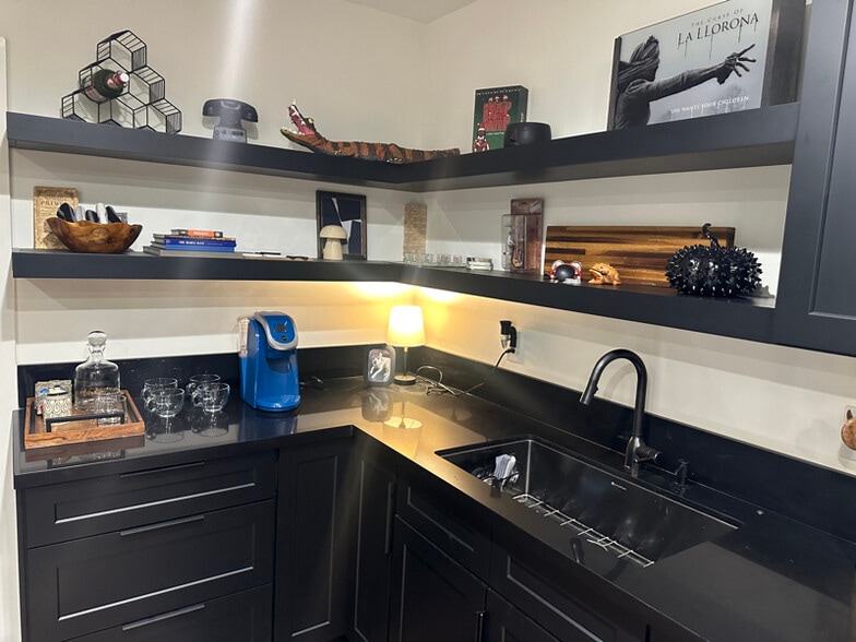 Building Photo - 935 Marietta St